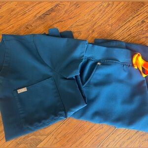 Figs Scrub Set High waisted zamora jogger scrubs in Deep Reef